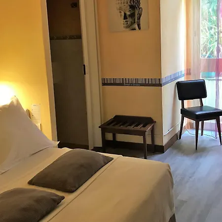 Hotel Du Commerce 2*