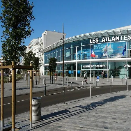 Du Commerce Hotel 2*