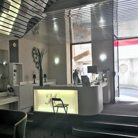 Hotel Du Commerce 2*